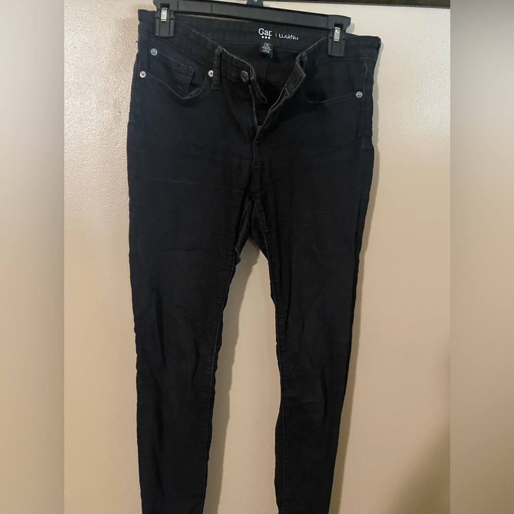 Gap, black skinny jeans. Size 6